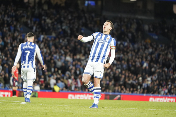 Mikel Oyarzabal — Mikel Oyarzabal, Real Sociedad