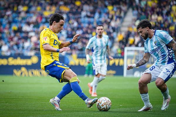 Cádiz CF - Málaga CF (J31 LaLiga Hypermotion) — Cadiz CF — Isaac carcelen, Cadiz CF, LaLiga Hypermotion