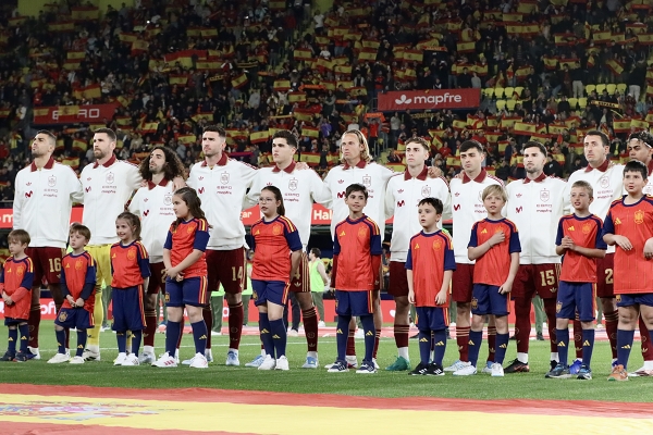 Pedri — seleccion española de futbol, Unai Simon, Aymeric Laporte