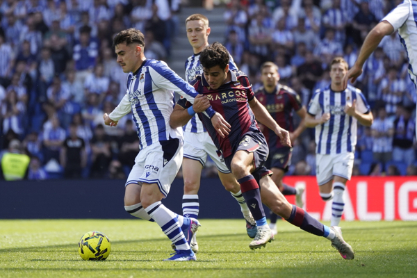 Ander Barrenetxea — Real Sociedad, Levante UD
