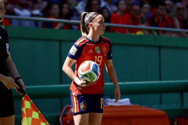 seleccion española de futbol — Eva Navarro, seleccion española de futbol