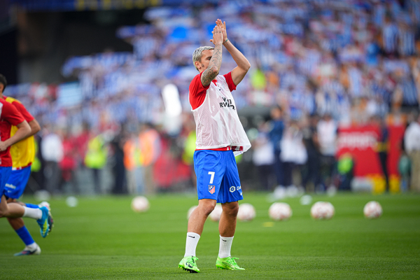 Atletico de Madrid - Real Sociedad (final Copa del Rey 2026) — Copa del Rey — Antoine Griezmann, Atlético de Madrid, calentamiento