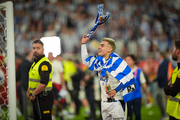 Atletico de Madrid - Real Sociedad (final Copa del Rey 2026) — Copa del Rey — Ander Barrenetxea, Real Sociedad, trofeo
