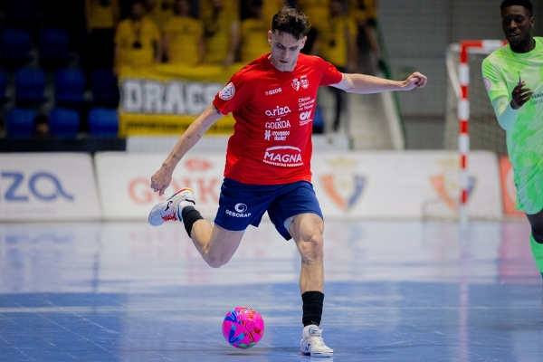 Osasuna Magna — Osasuna Magna, Albert Ortas