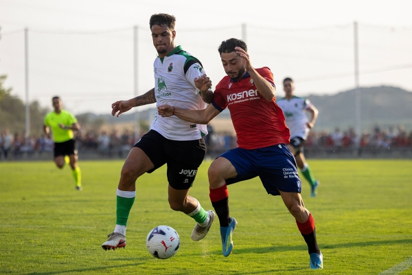 Club Atlético Osasuna — Club Atlético Osasuna, Racing de Santander, Raul Moro