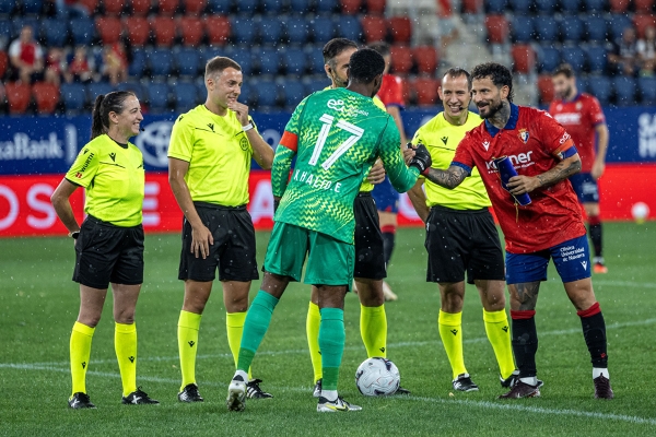 Club Atlético Osasuna — Club Atlético Osasuna, Al-Ain Football Club