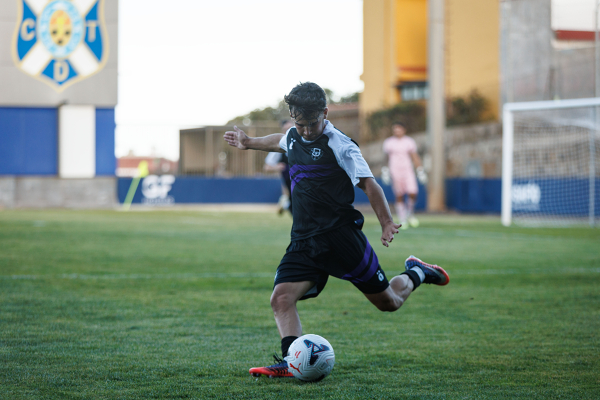 C.D Laguna — Adrián Páez, C.D Laguna, C.D Tenerife