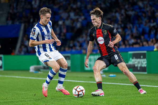 Jornada 1º UEFA Europa League Real Sociedad 1-2 AFC Bournemouth — Alex Scott, Beñat Turrientes