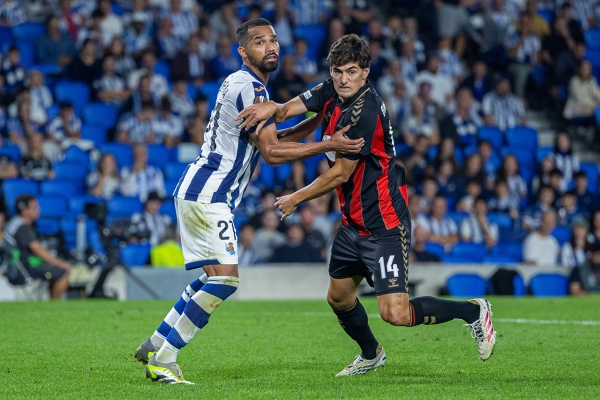 Jornada 1º UEFA Europa League Real Sociedad 1-2 AFC Bournemouth — Antonio Silva, Yangel Herrera