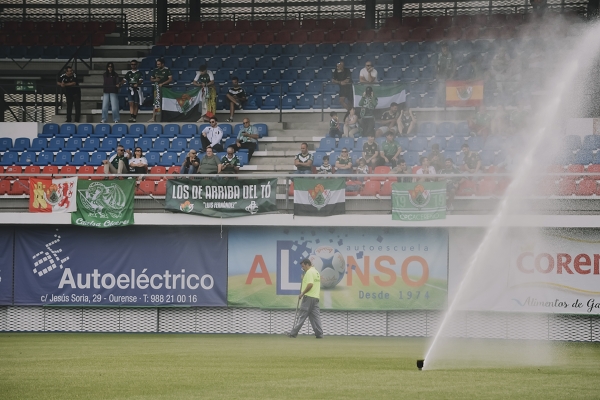 1ªRFEF J5 UD Ourense 0-0 CP Cacereño — Afición CP Cacereño