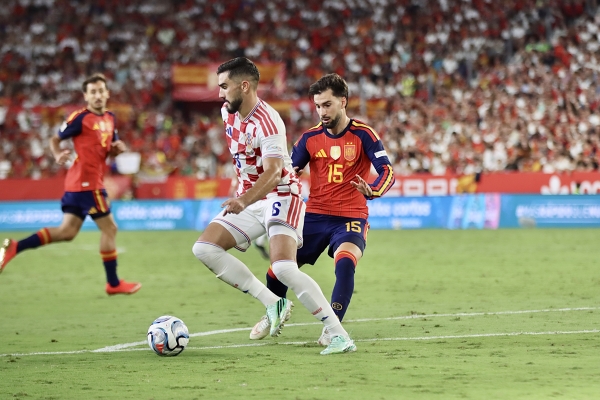 Alex Baena — Alex Baena, Josip Sutalo, Seleccion Croacia