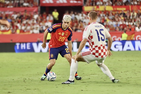 Pedri — Pedri, seleccion española de futbol, Mario Pasalic